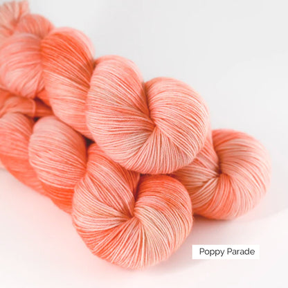 Echeveaux de Sock de Sysleriget, coloris Poppy Parade