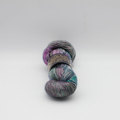 Echeveau de Kakebuton (merino single) de The Hare & The Crow, coloris Abalone