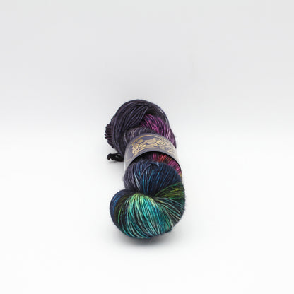 Echeveau de Kakebuton (merino single) de The Hare & The Crow, coloris Nox