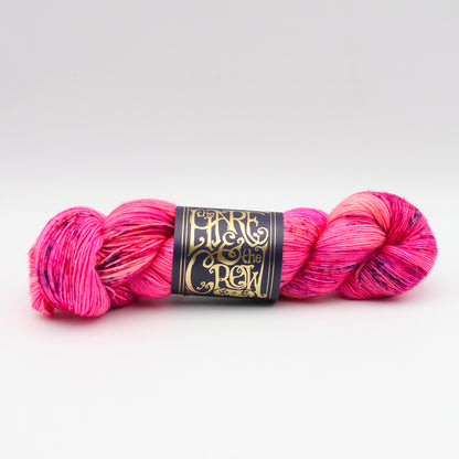 Echeveau de Kakebuton (merino single) de The Hare & The Crow, coloris Pæonia Sebastian Maas