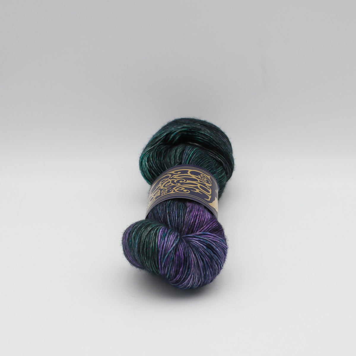 Echeveau de Kakebuton (merino single) de The Hare & The Crow, coloris Somnum