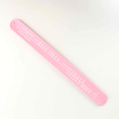 Sock ruler de Twice Sheared Sheep coloris Petal Pink
