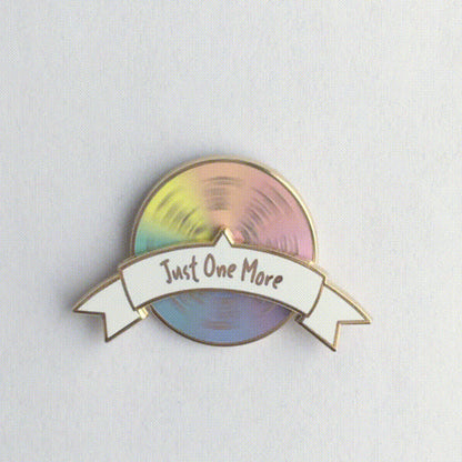 Pin's Twill & Print modèle Just One More