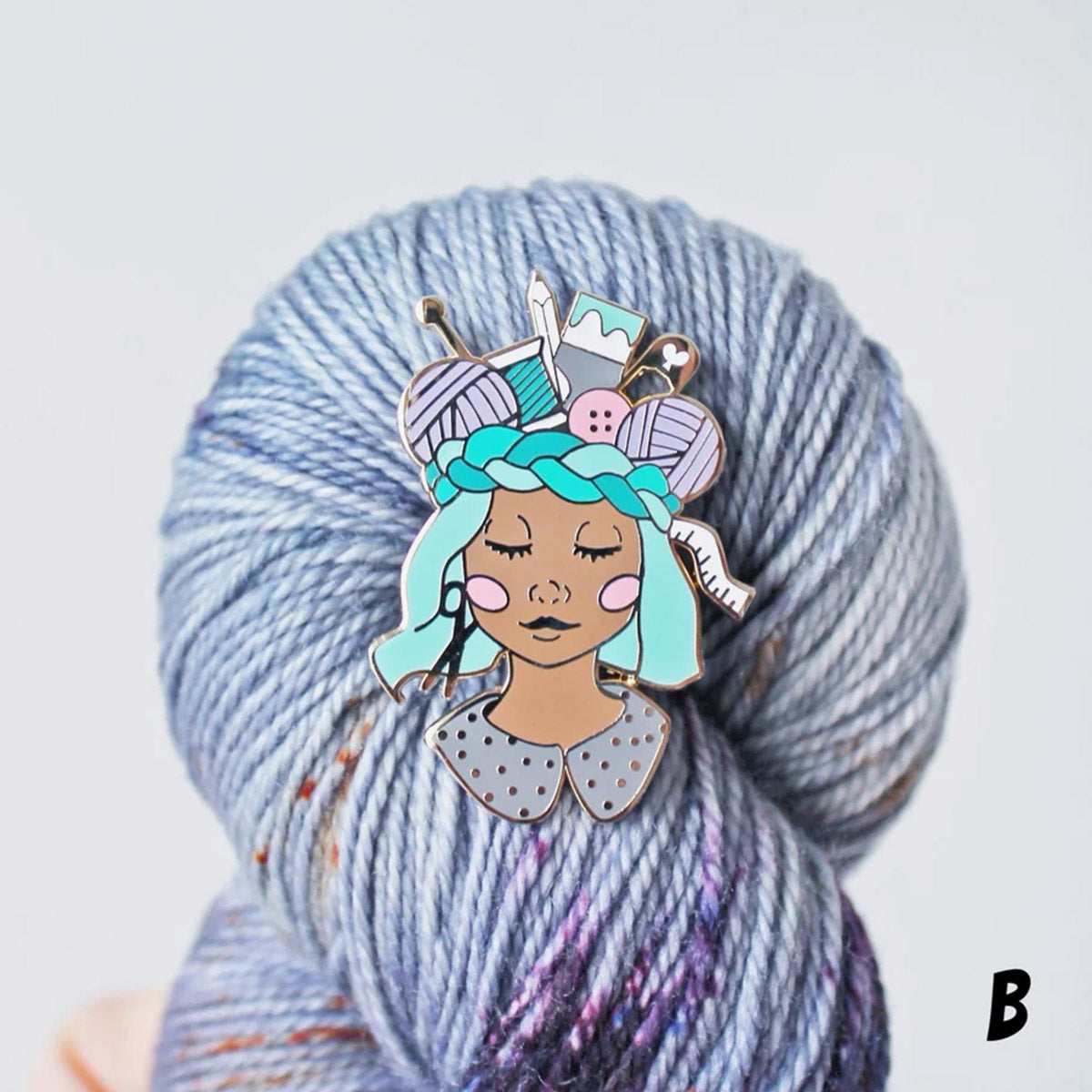 Pin's Twill & Print modèle Craft Queen