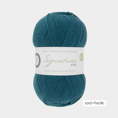 Pelote de Signature 4ply de West Yorkshire Spinners (WYS) coloris 1007 Pacific