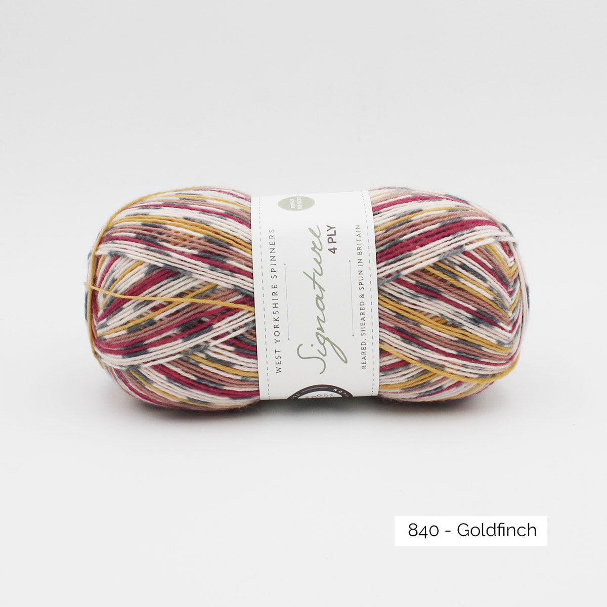 Pelote de Signature 4ply de West Yorkshire Spinners (WYS), coloris 840 Goldfinch