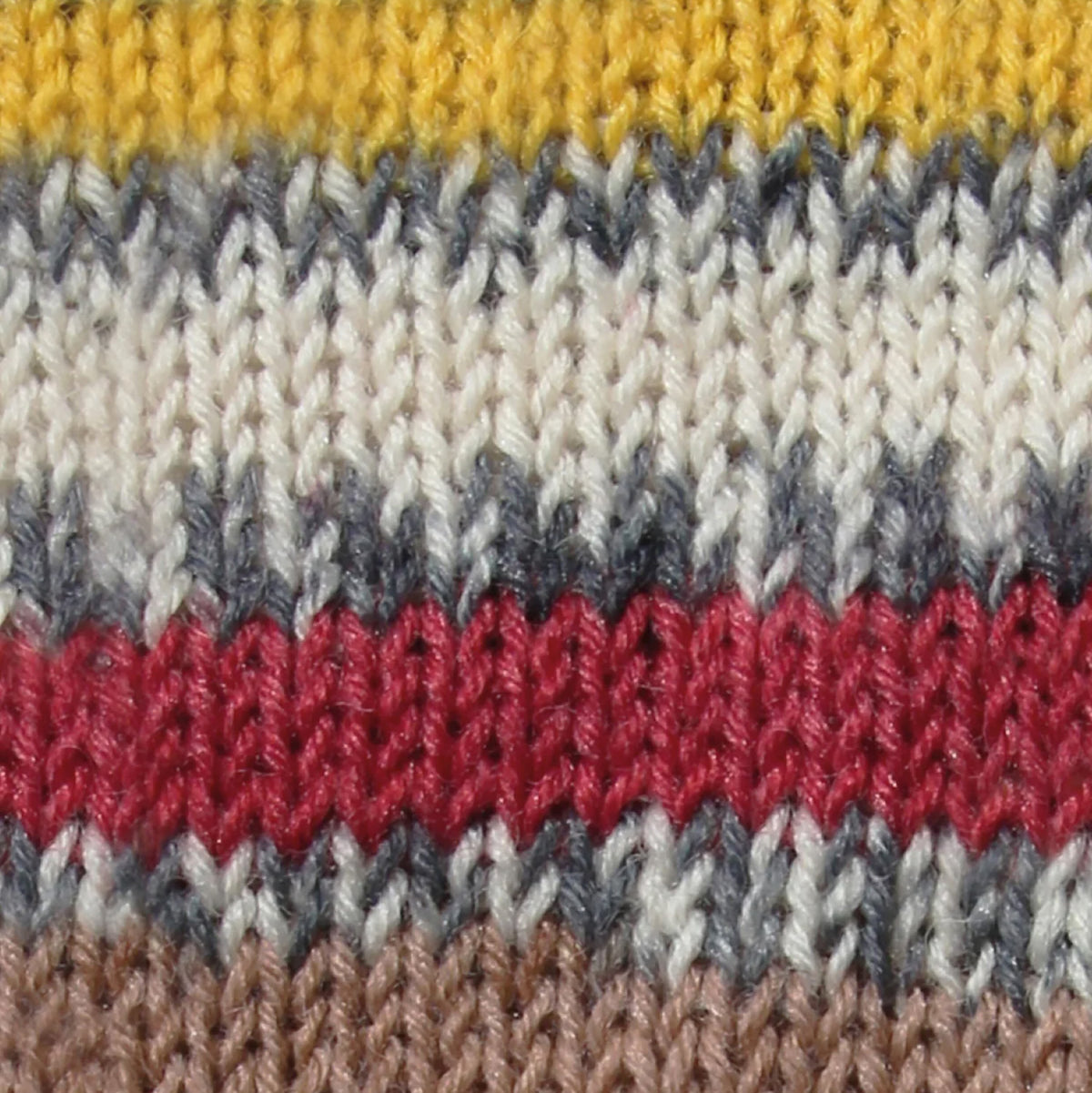 Signature 4ply de West Yorkshire Spinners (WYS), coloris 840 Goldfinch